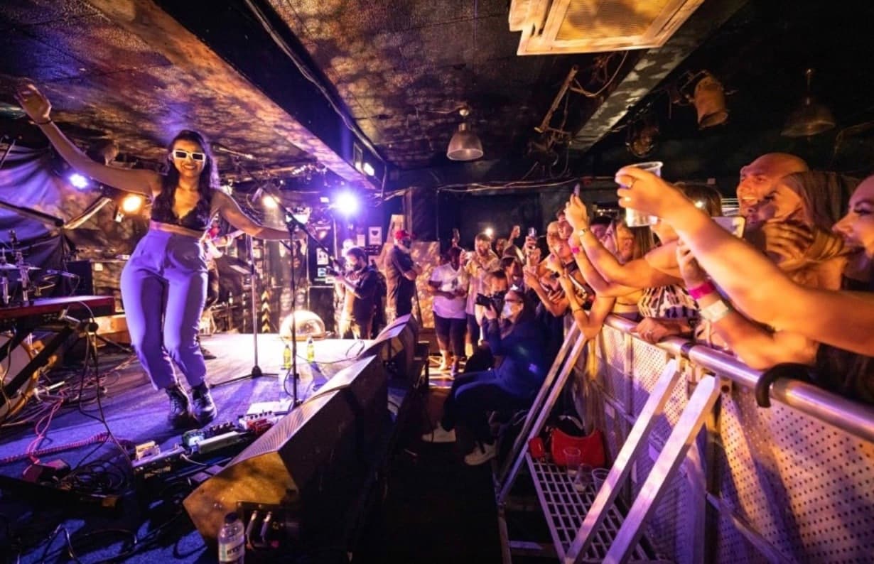 King Tut's Wah Wah Hut