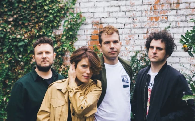 Triângulo de Amor Bizarro